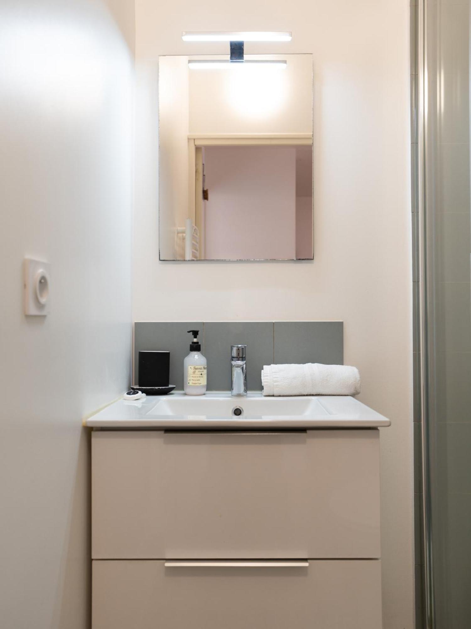Le Refuge Urbain - Port A 2 Pas & Animaux Acceptes Apartment Toulon Luaran gambar