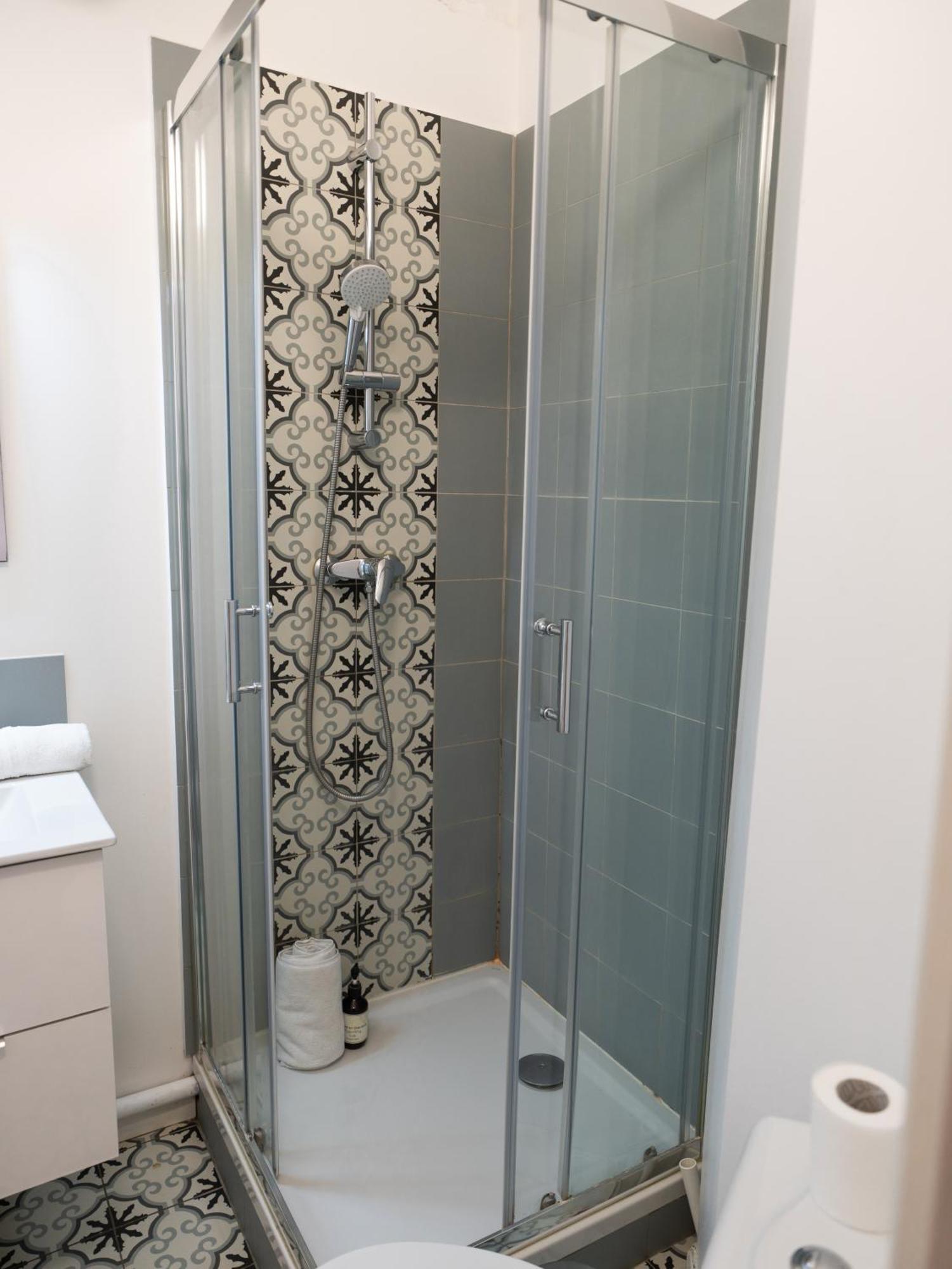 Le Refuge Urbain - Port A 2 Pas & Animaux Acceptes Apartment Toulon Luaran gambar